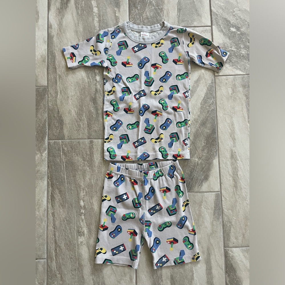 Hanna Andersson Kids Pajama Set game controller